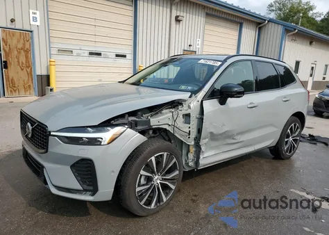 2025 Volvo Xc60 Plus из США, поврежденный, VIN YV4M12RC2S1056443